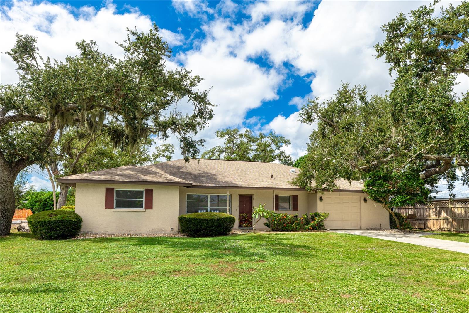 SHADOW LAKES - Residential Lease