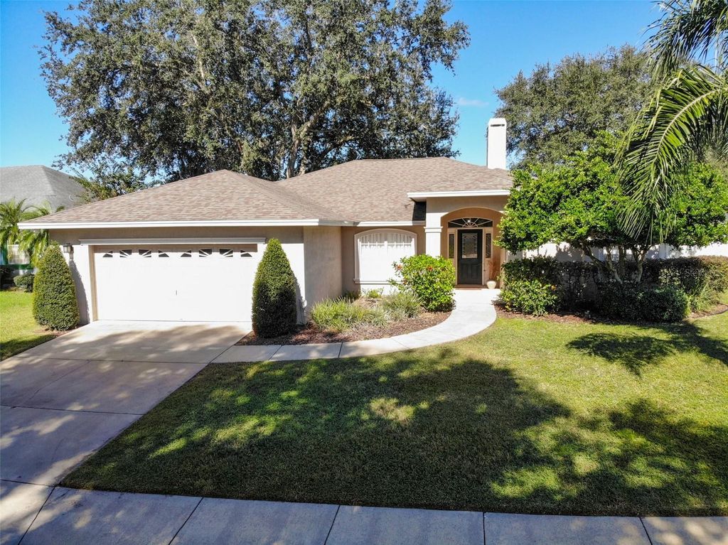 Photo of 579 Powder Horn Row, Lakeland, FL 33809 (MLS # L4956402)