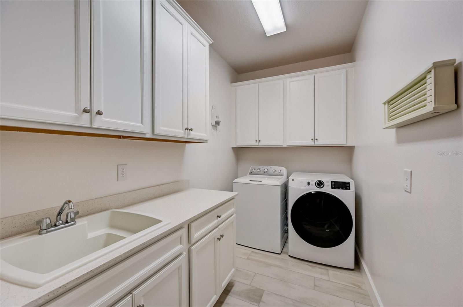 MIRABAY PRCL 8 - Residential