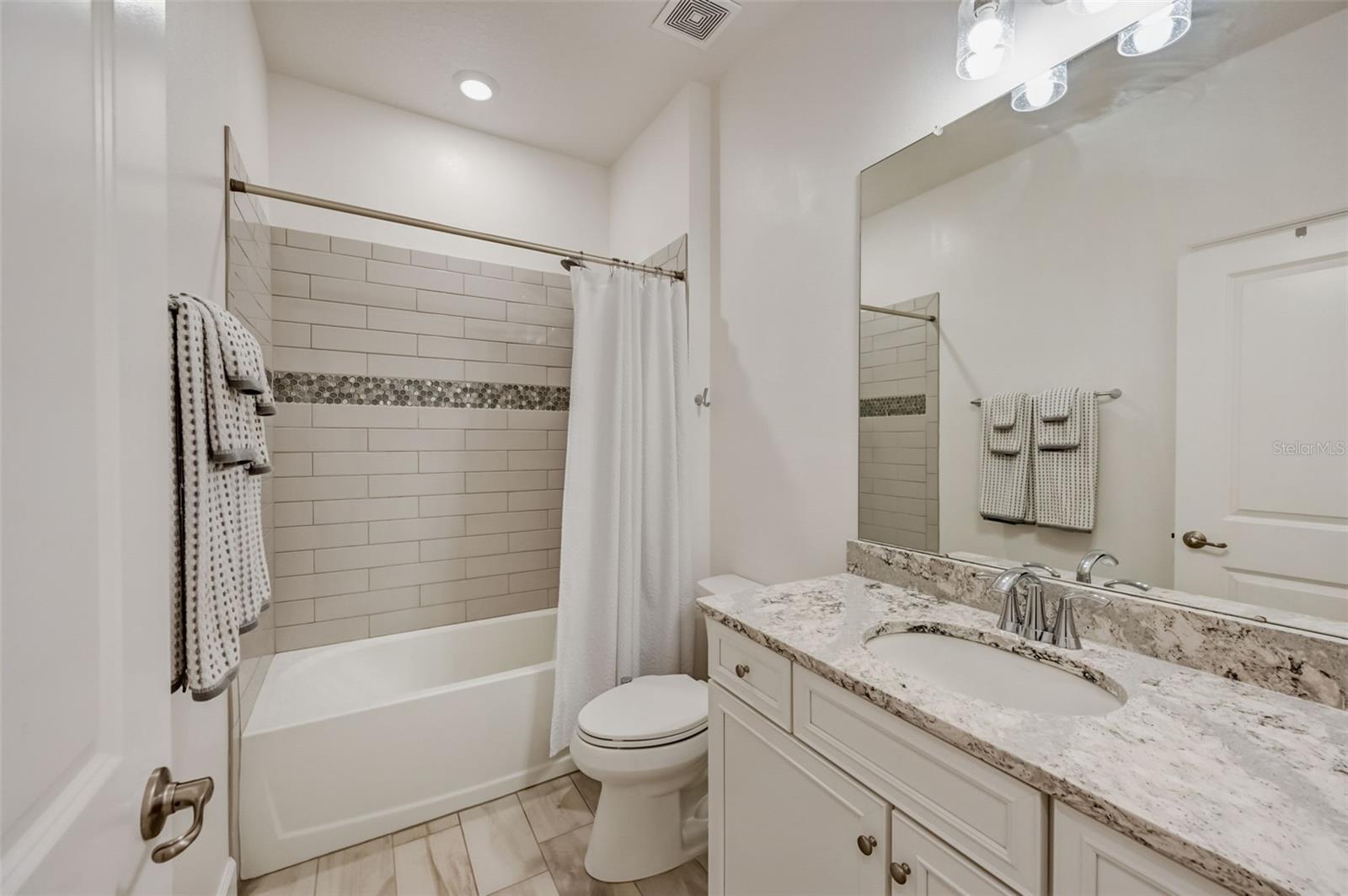 MIRABAY PRCL 8 - Residential