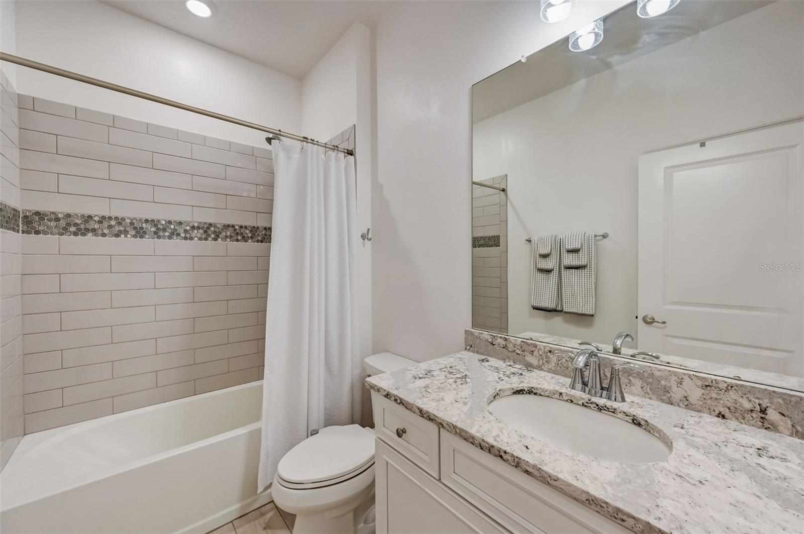 MIRABAY PRCL 8 - Residential