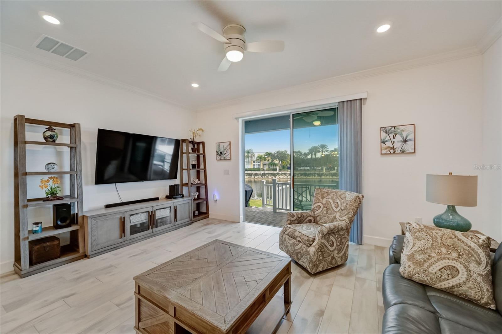 MIRABAY PRCL 8 - Residential