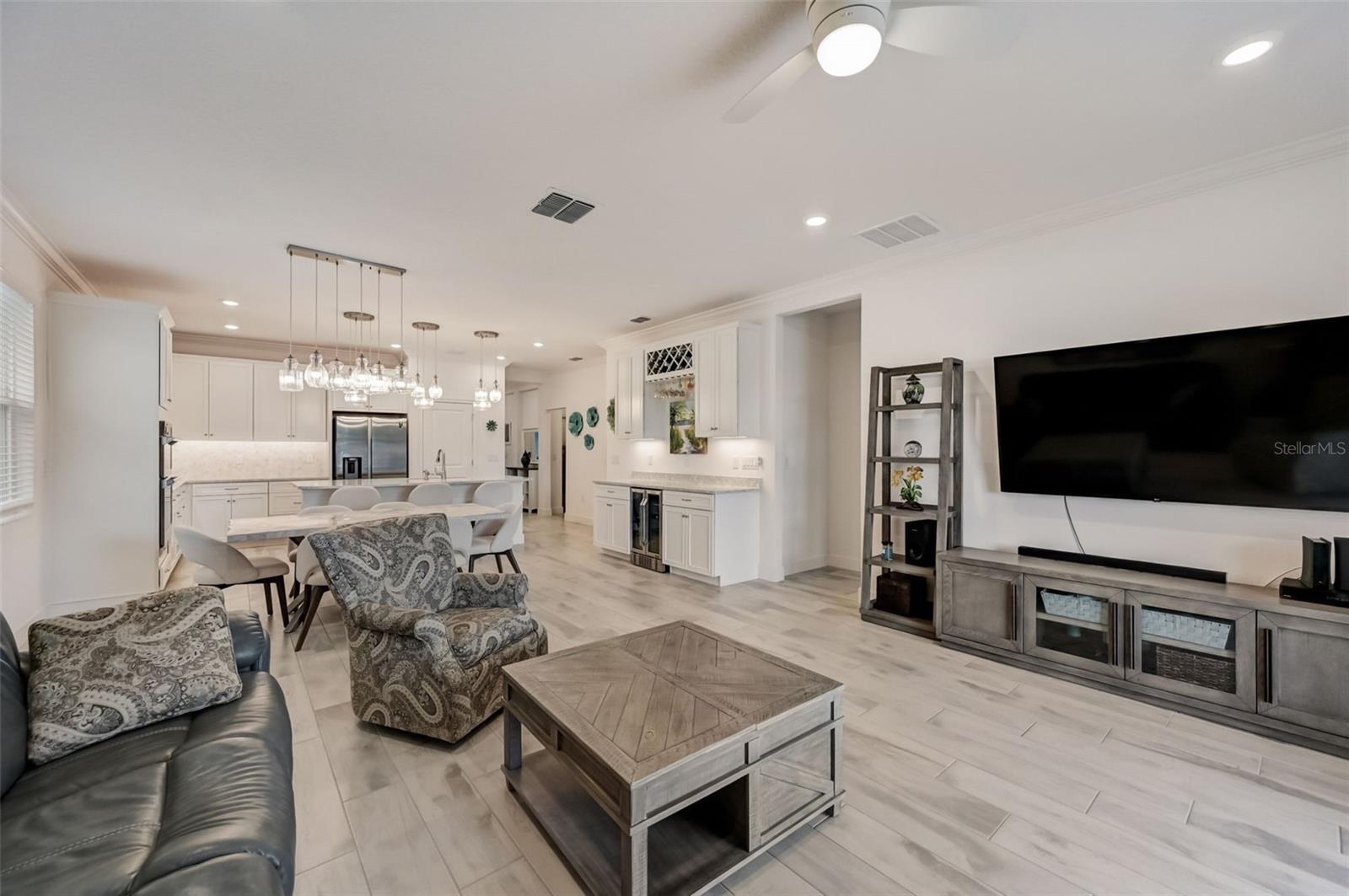 MIRABAY PRCL 8 - Residential