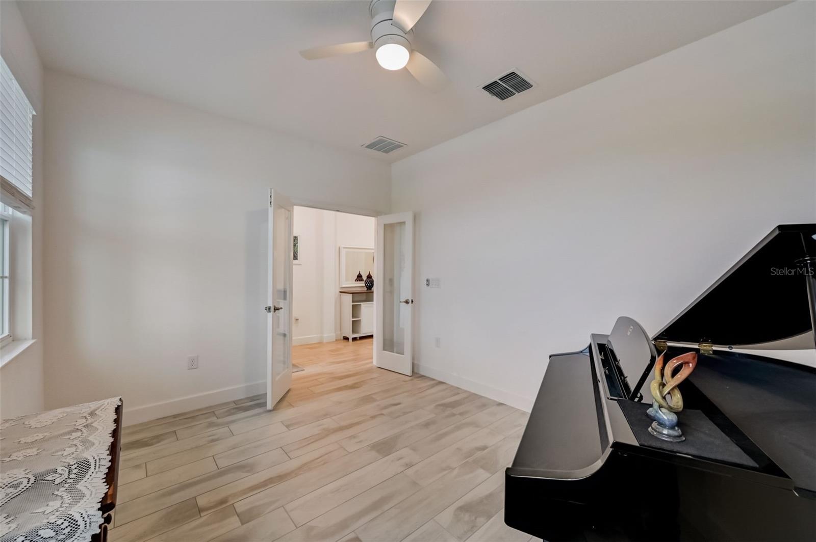 MIRABAY PRCL 8 - Residential