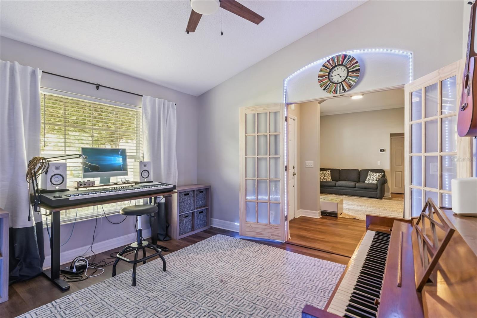 BLUE LAKE ESTATES - Residential
