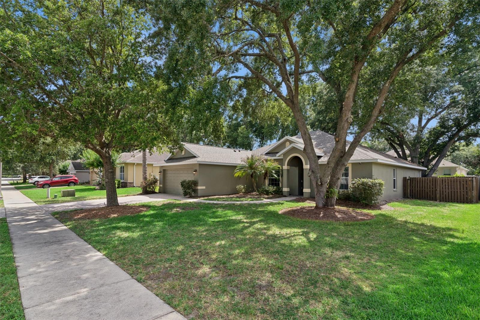BLUE LAKE ESTATES - Residential