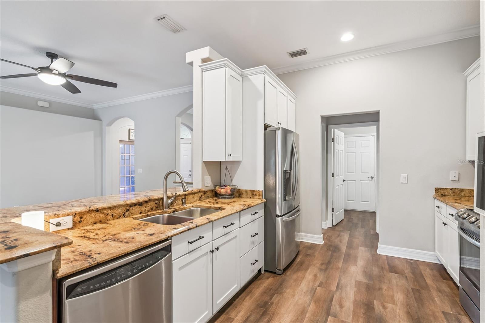 BLUE LAKE ESTATES - Residential