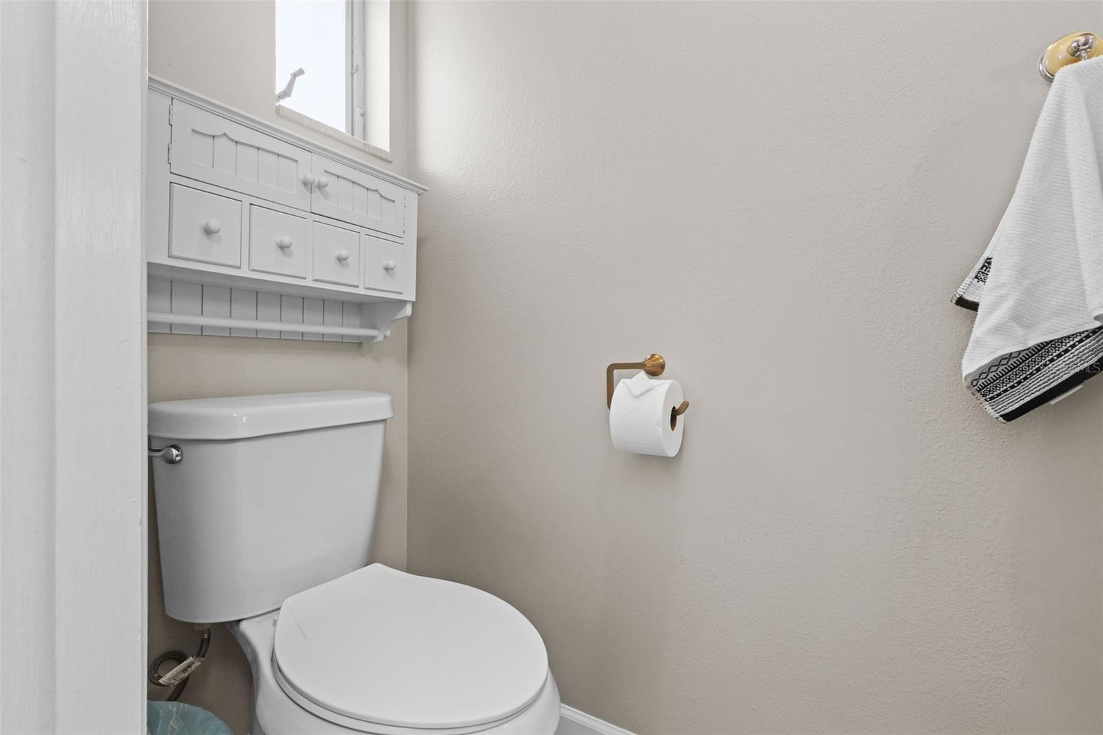 UNIVERSITY SQUARE UNIT 1 - Residential