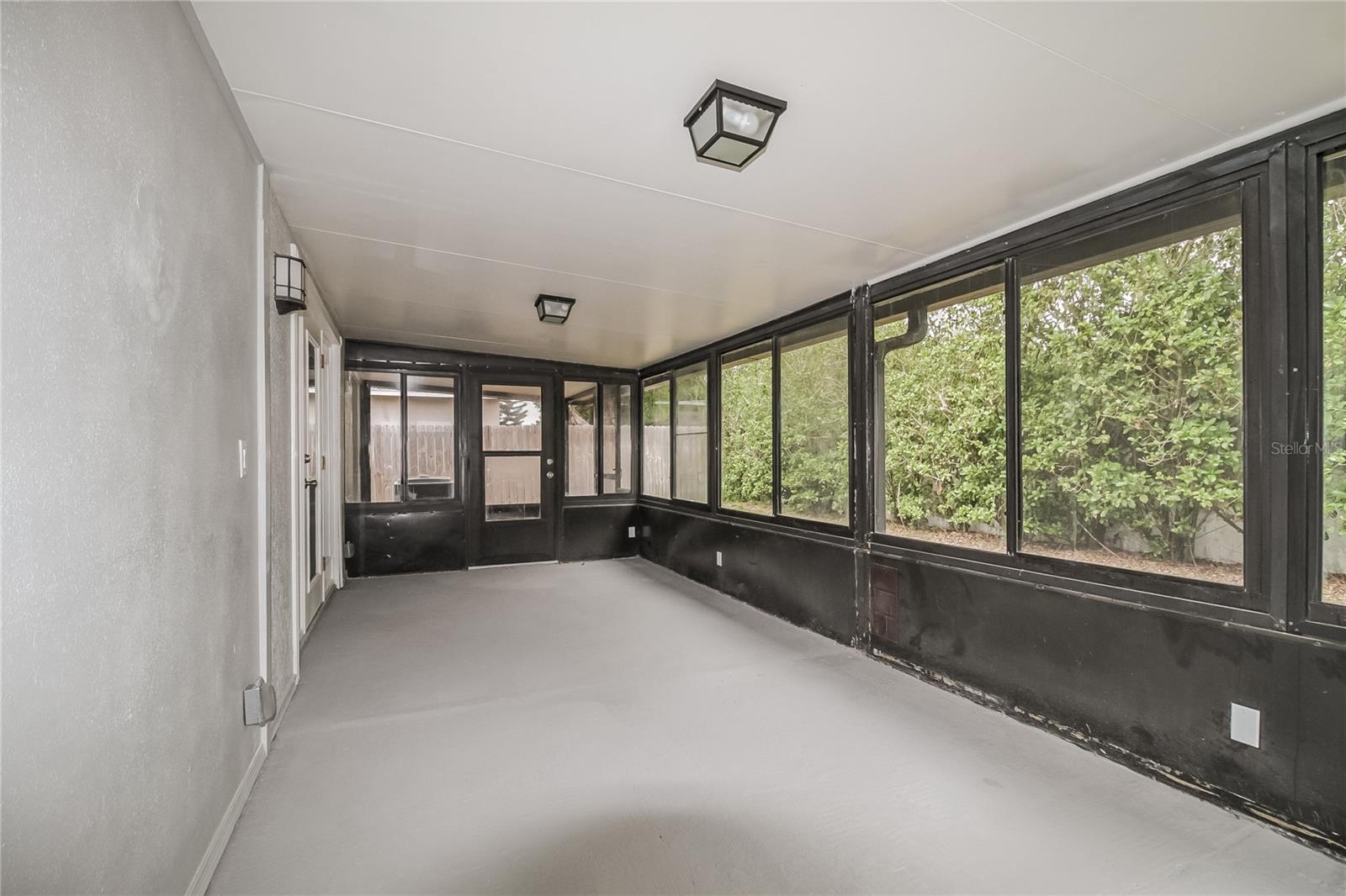 VOTAW VILLAGE PH 02 - Residential Lease