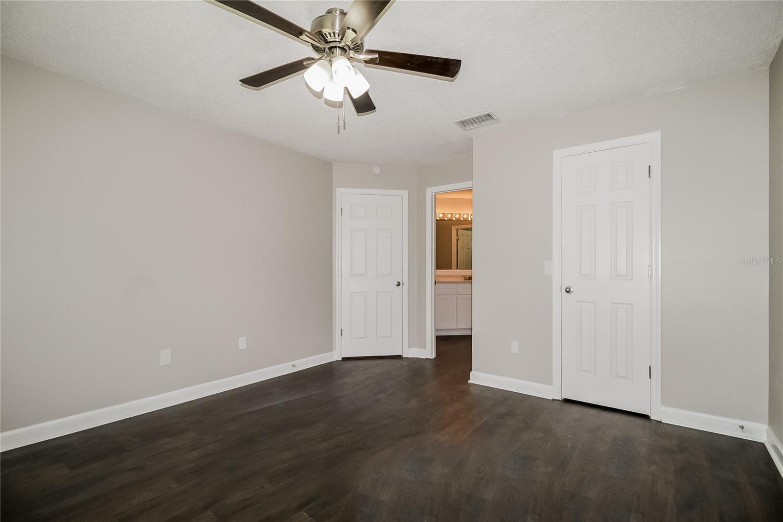 VOTAW VILLAGE PH 02 - Residential Lease