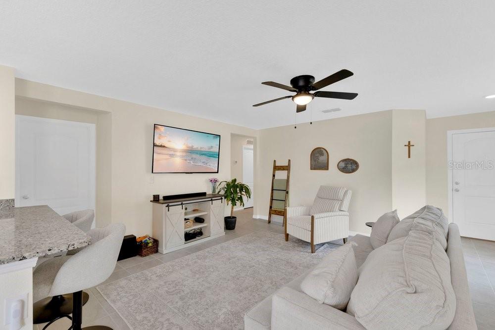 392 KENSINGTON VIEW DRIVE