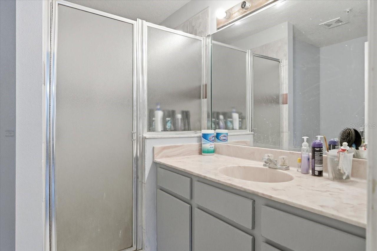 SUNRIDGE OF TAMPA BAY A CONDOM - Residential