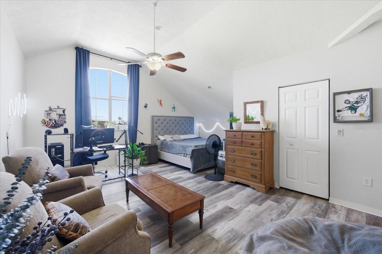 SUNRIDGE OF TAMPA BAY A CONDOM - Residential