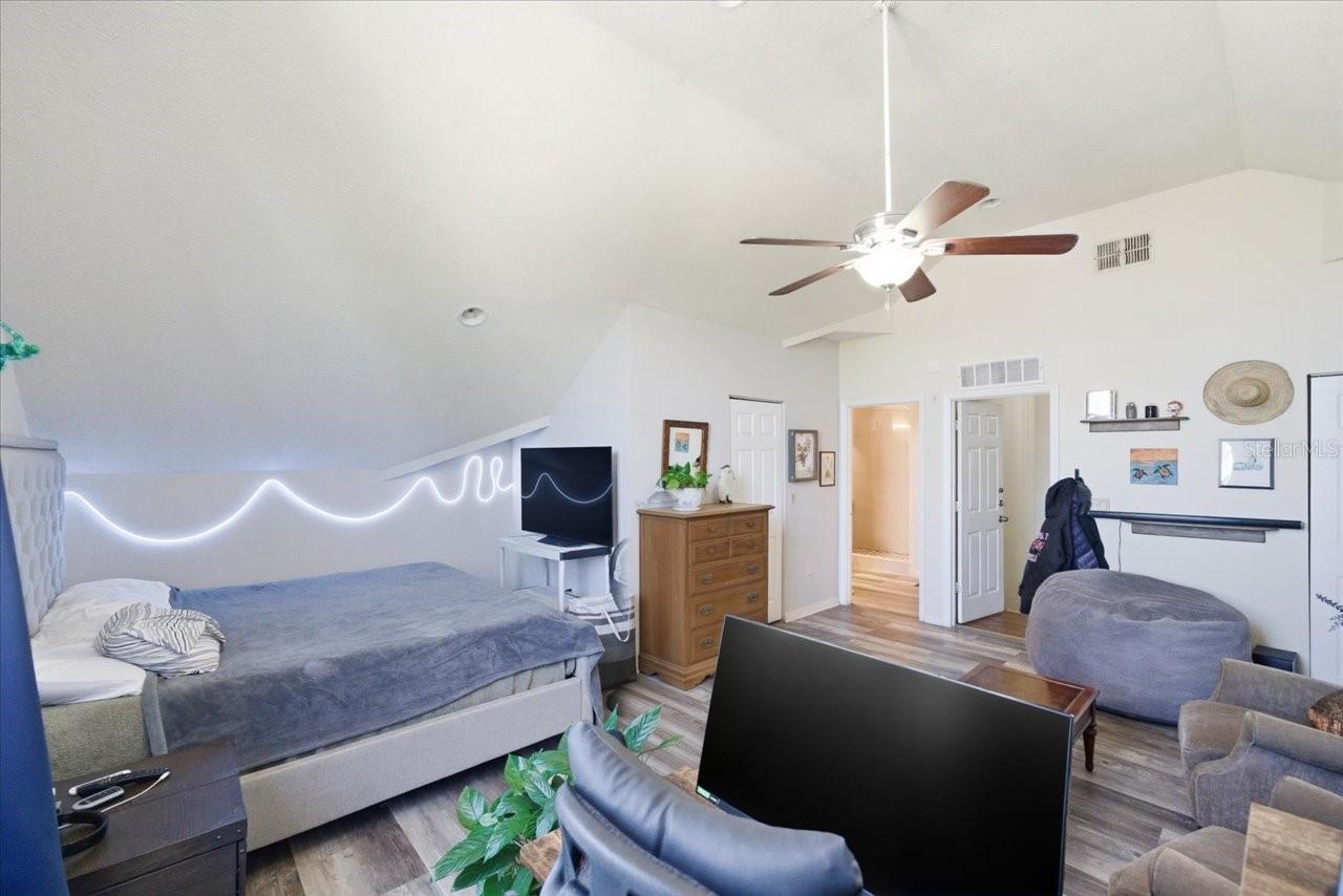 SUNRIDGE OF TAMPA BAY A CONDOM - Residential