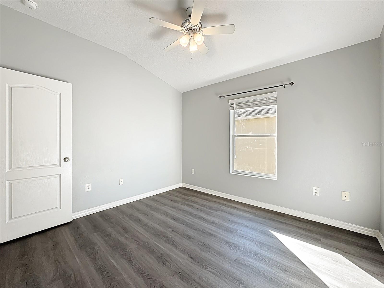 TUCKER OAKS CONDO PH 1 - Residential Lease