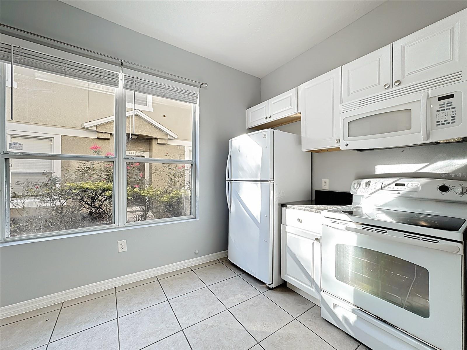 TUCKER OAKS CONDO PH 1 - Residential Lease