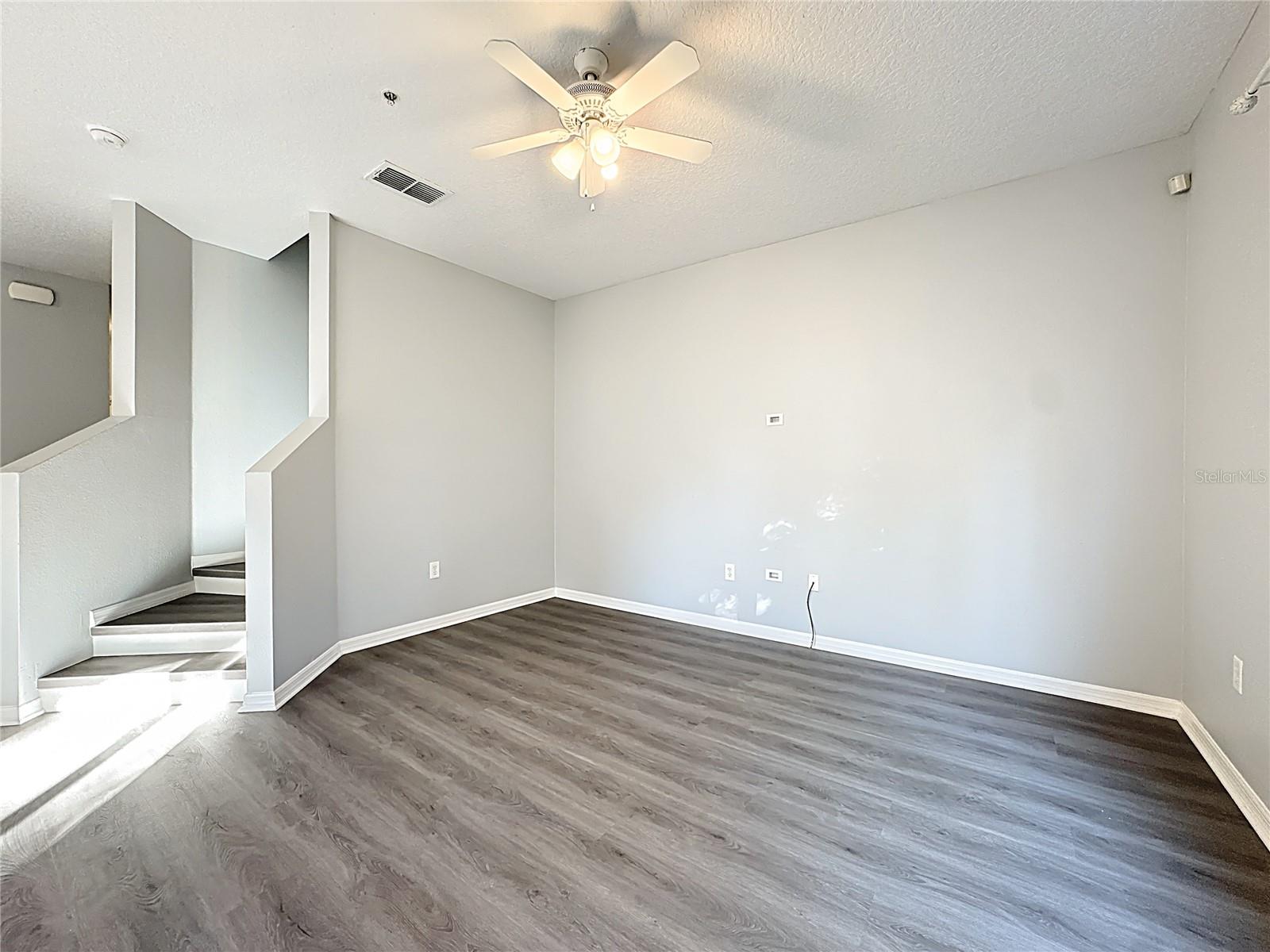 TUCKER OAKS CONDO PH 1 - Residential Lease