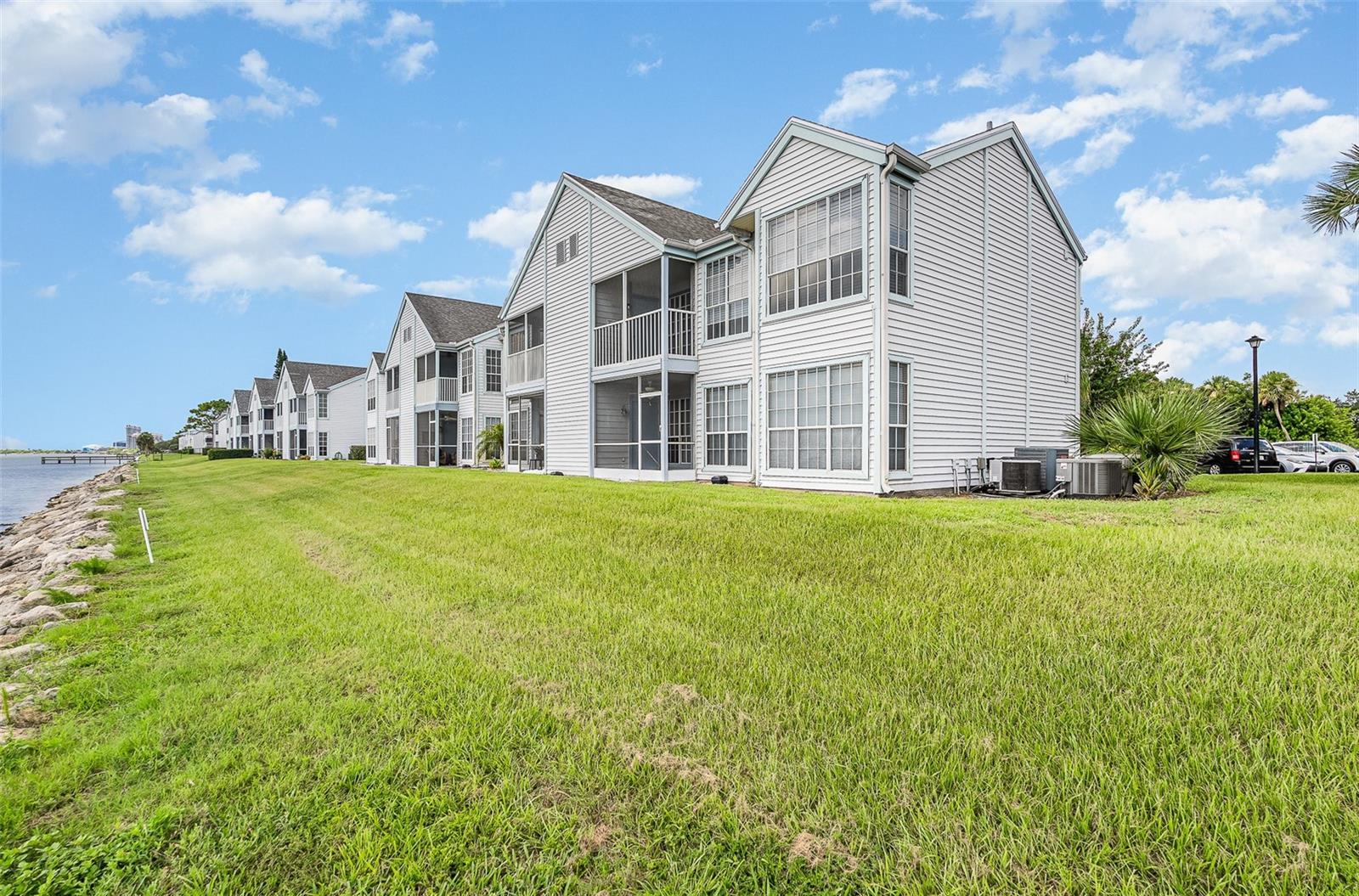 DELESPINE ON INDIAN RIVER - Residential