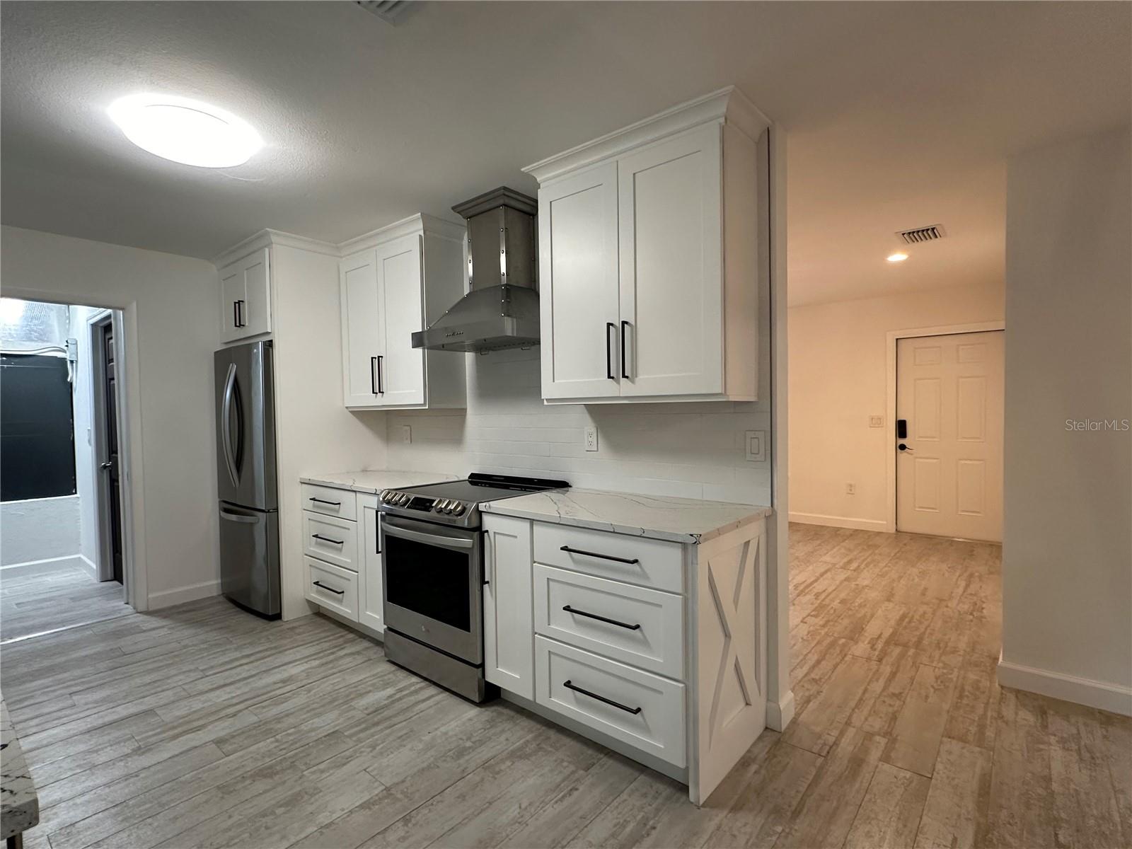 PORT CHARLOTTE SUB 52 - Residential Lease