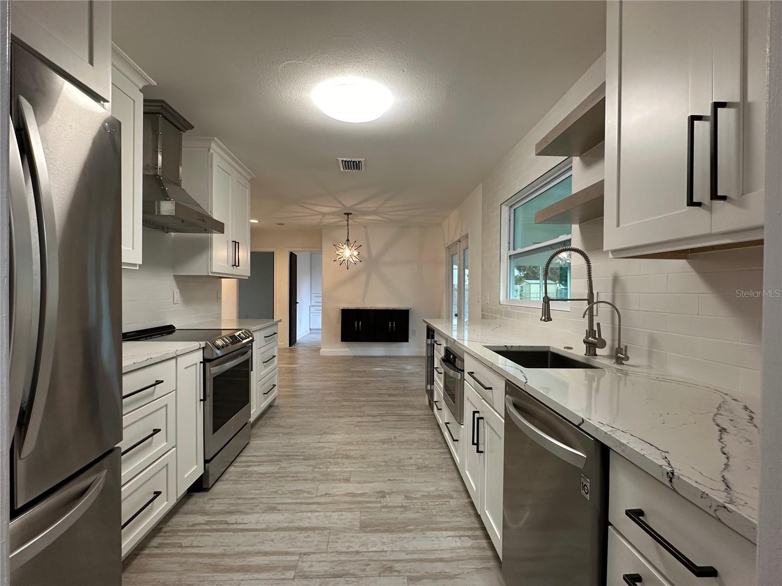 PORT CHARLOTTE SUB 52 - Residential Lease