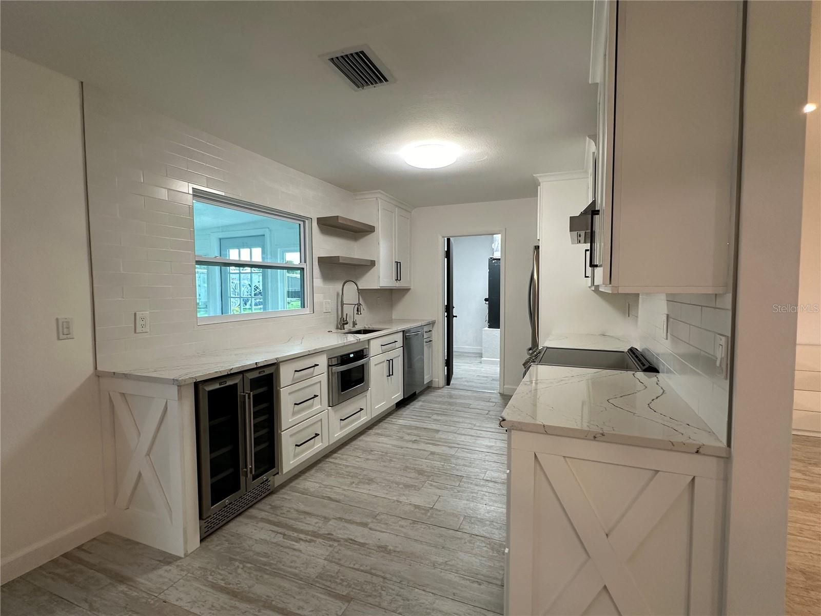 PORT CHARLOTTE SUB 52 - Residential Lease