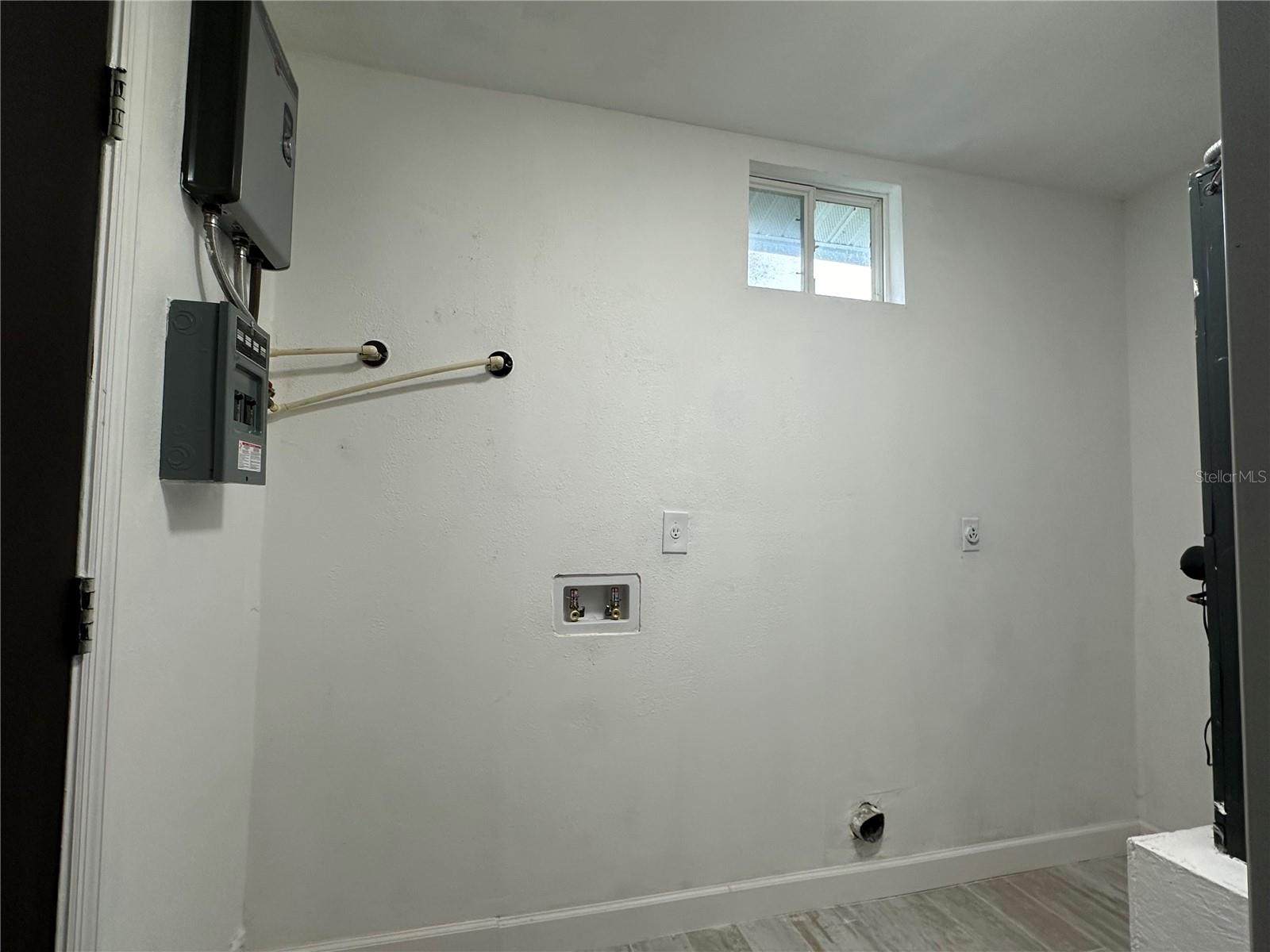 PORT CHARLOTTE SUB 52 - Residential Lease