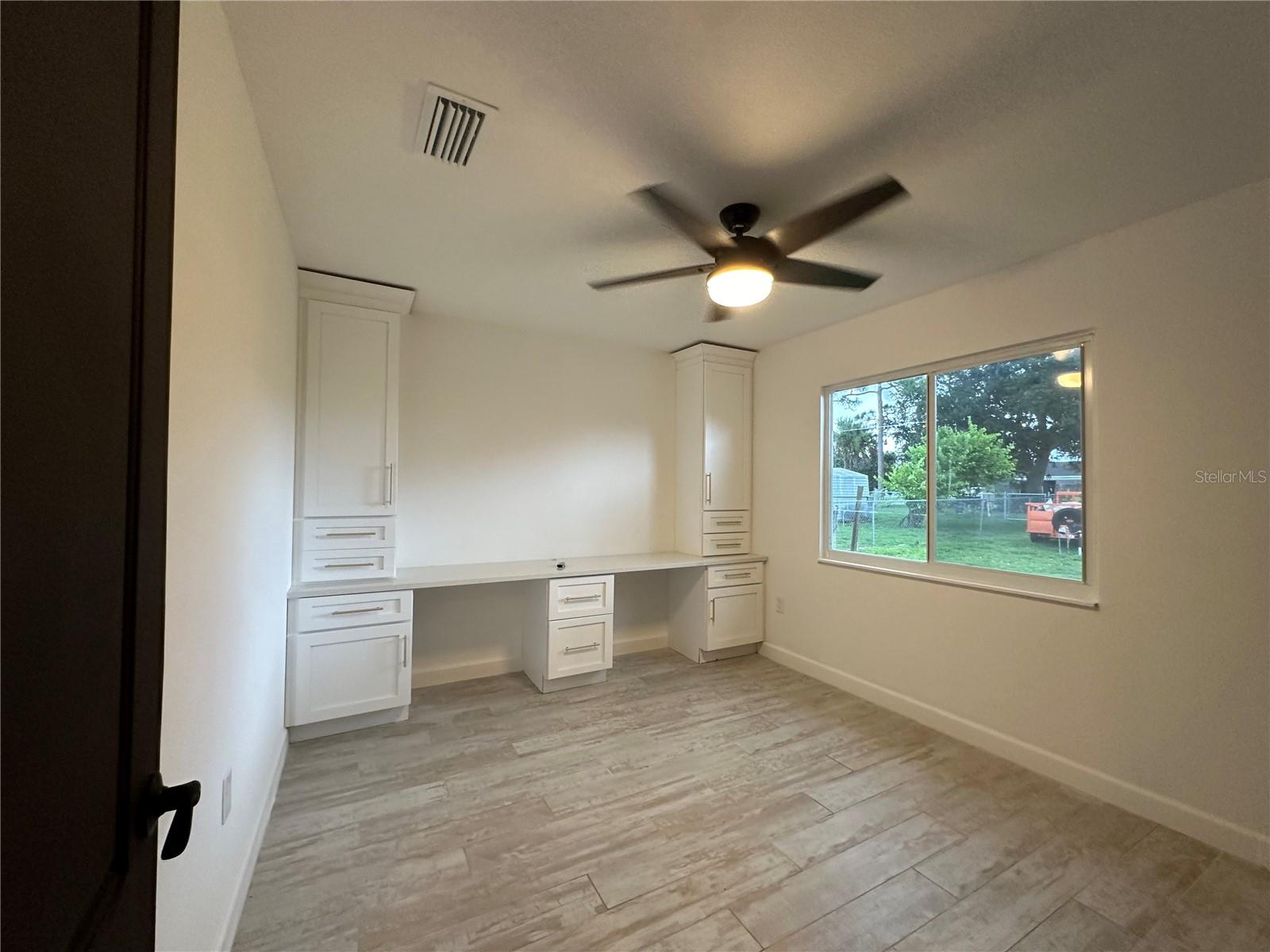 PORT CHARLOTTE SUB 52 - Residential Lease
