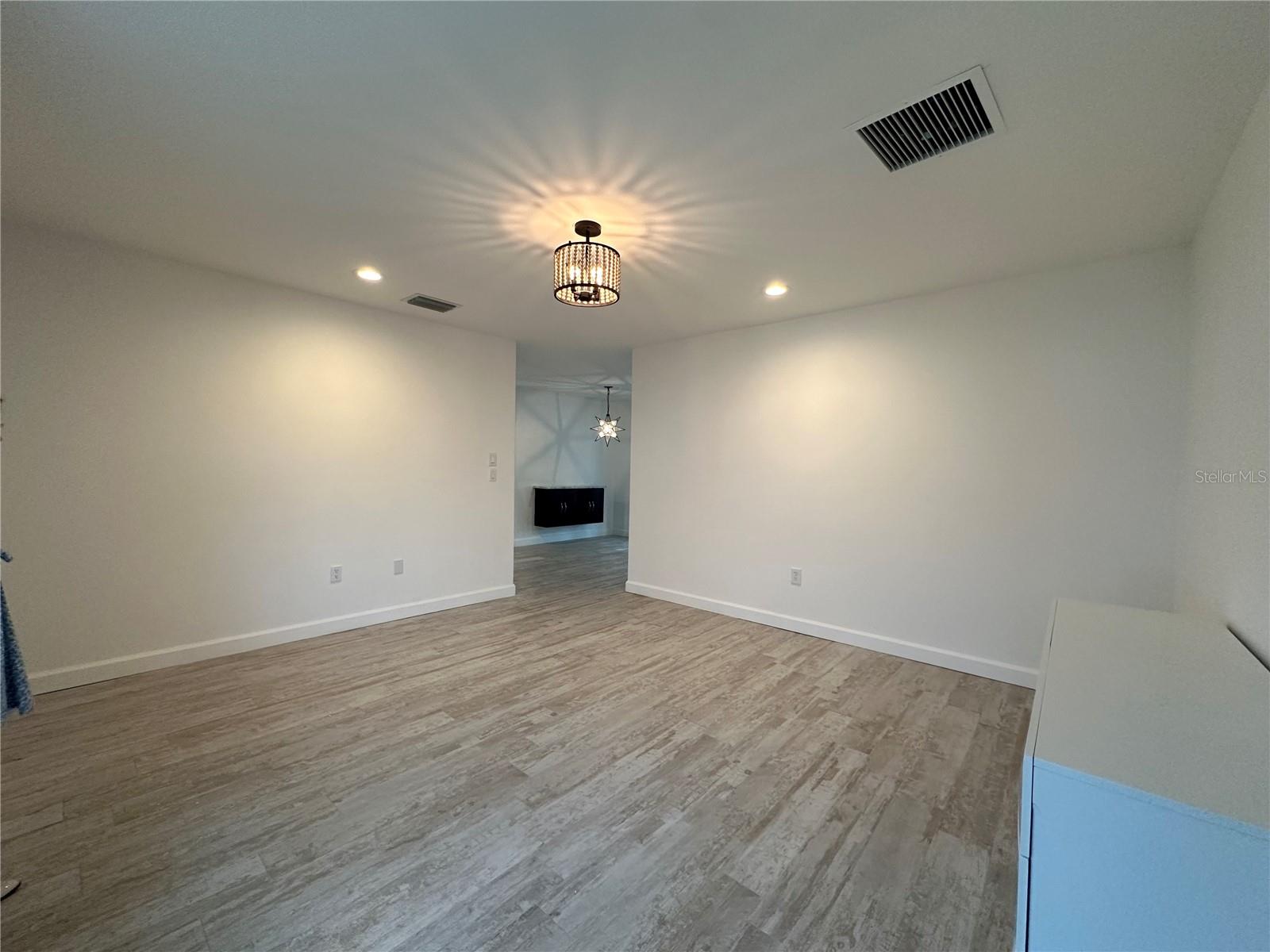 PORT CHARLOTTE SUB 52 - Residential Lease