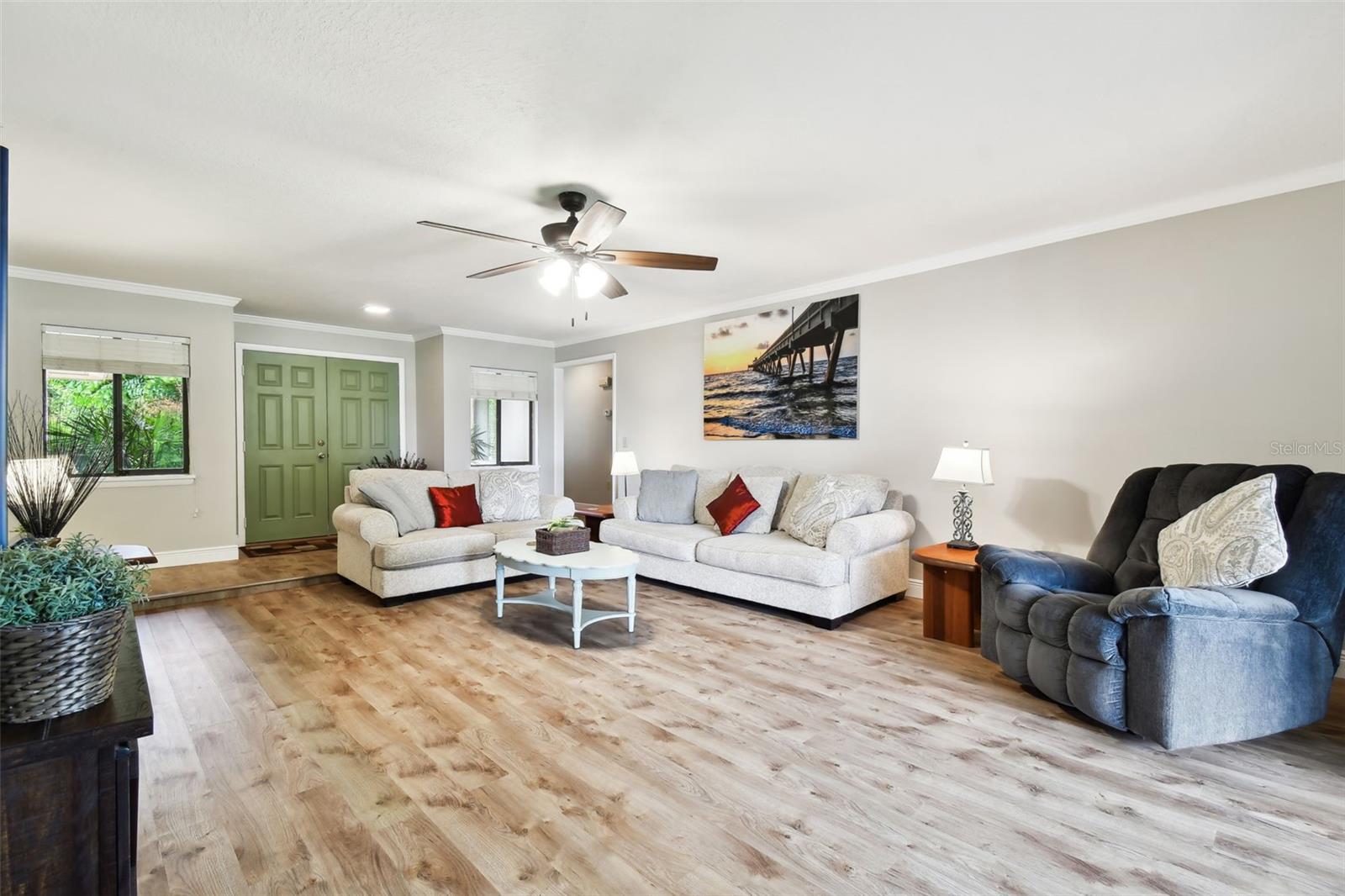 1001 ROLLING WOODS LANE