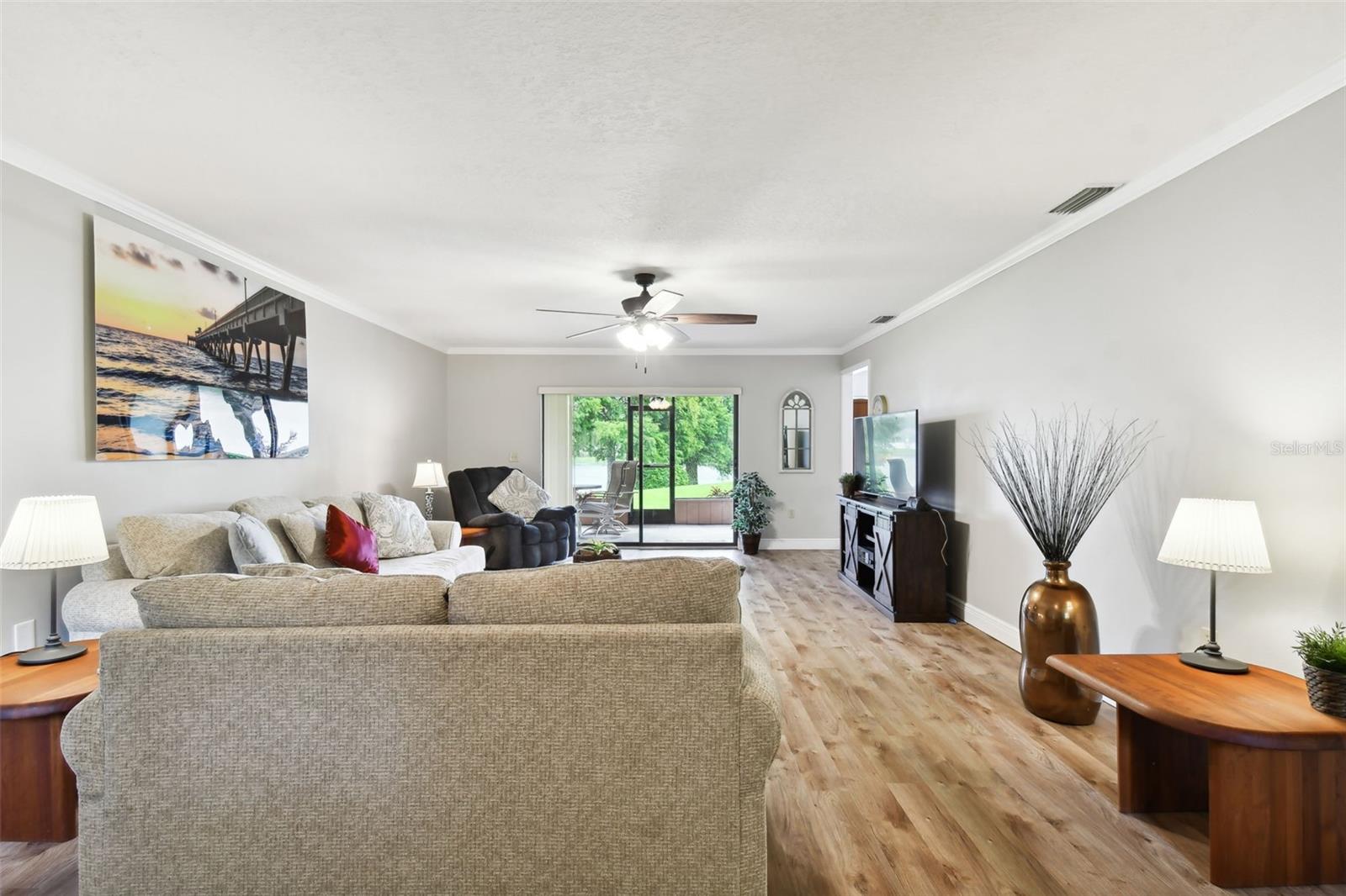 1001 ROLLING WOODS LANE