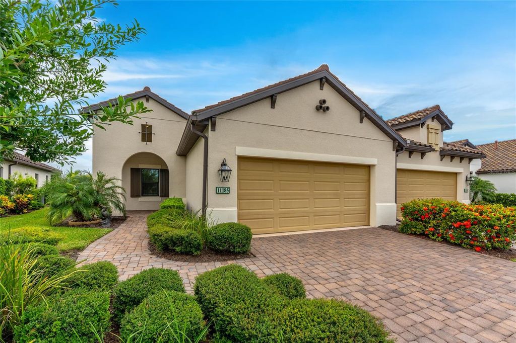 Photo of 11185 Mc Dermott Court, Englewood, FL 34223 (MLS # D6143688)