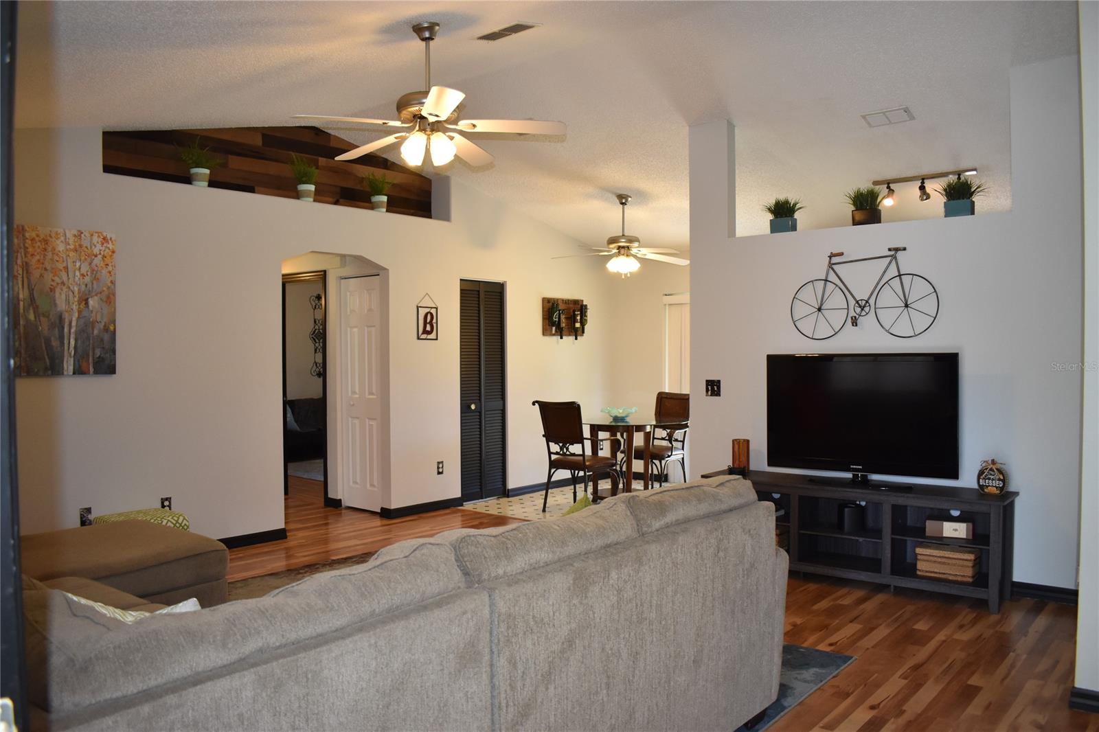 Florida Shores 01 - Residential