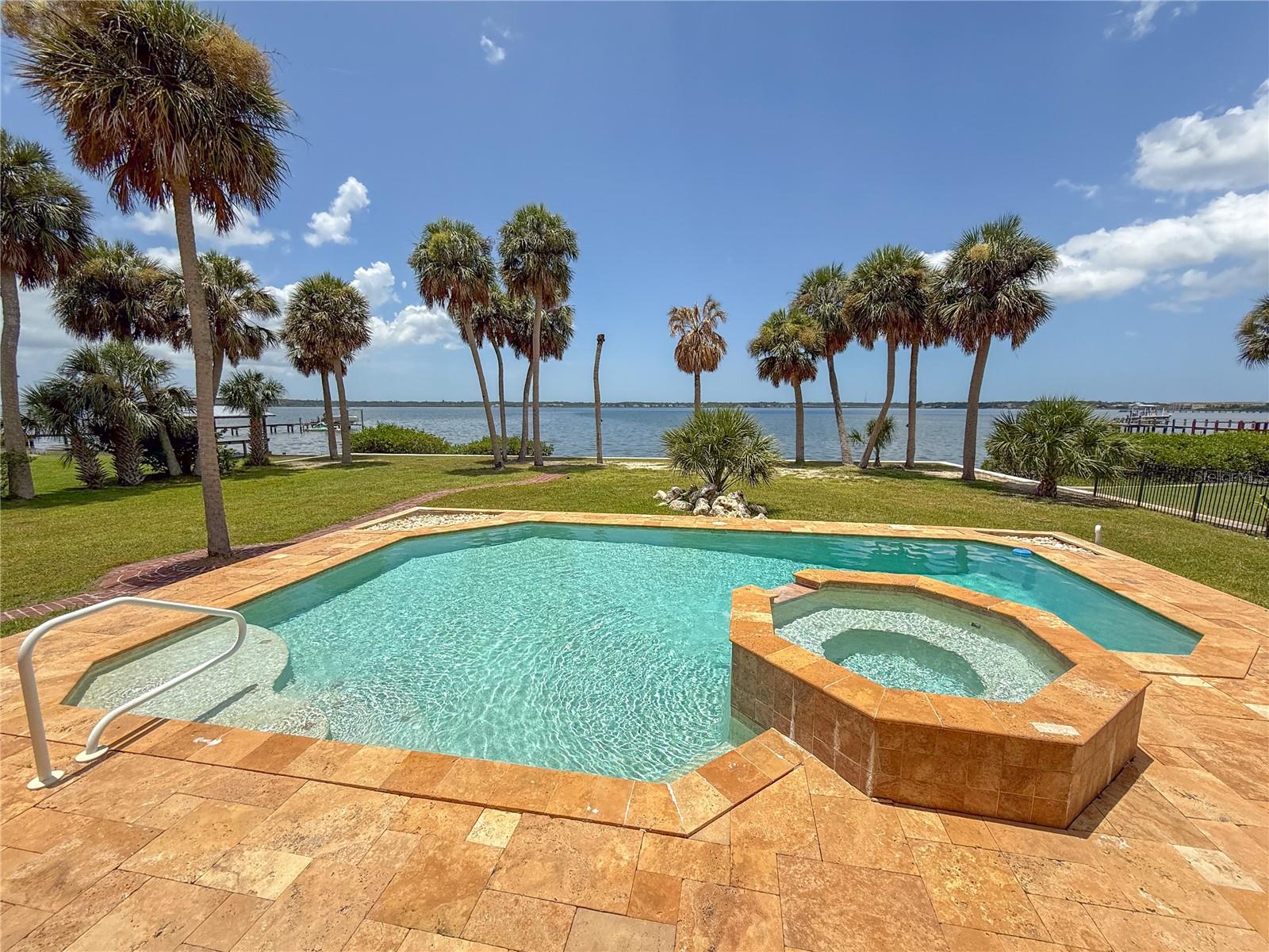 316 SHORE DRIVE E