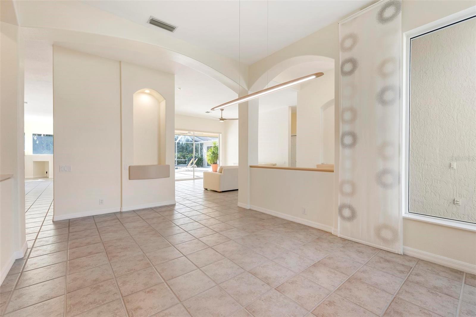 PELICAN POINTE GOLF & COUNTRY CLUB - Residential