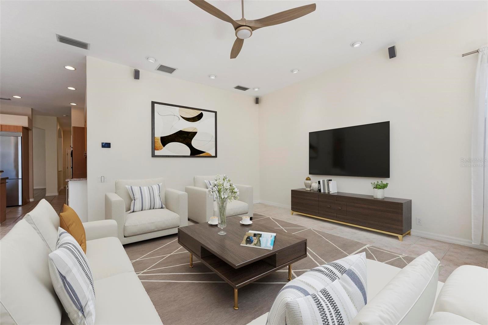 PELICAN POINTE GOLF & COUNTRY CLUB - Residential