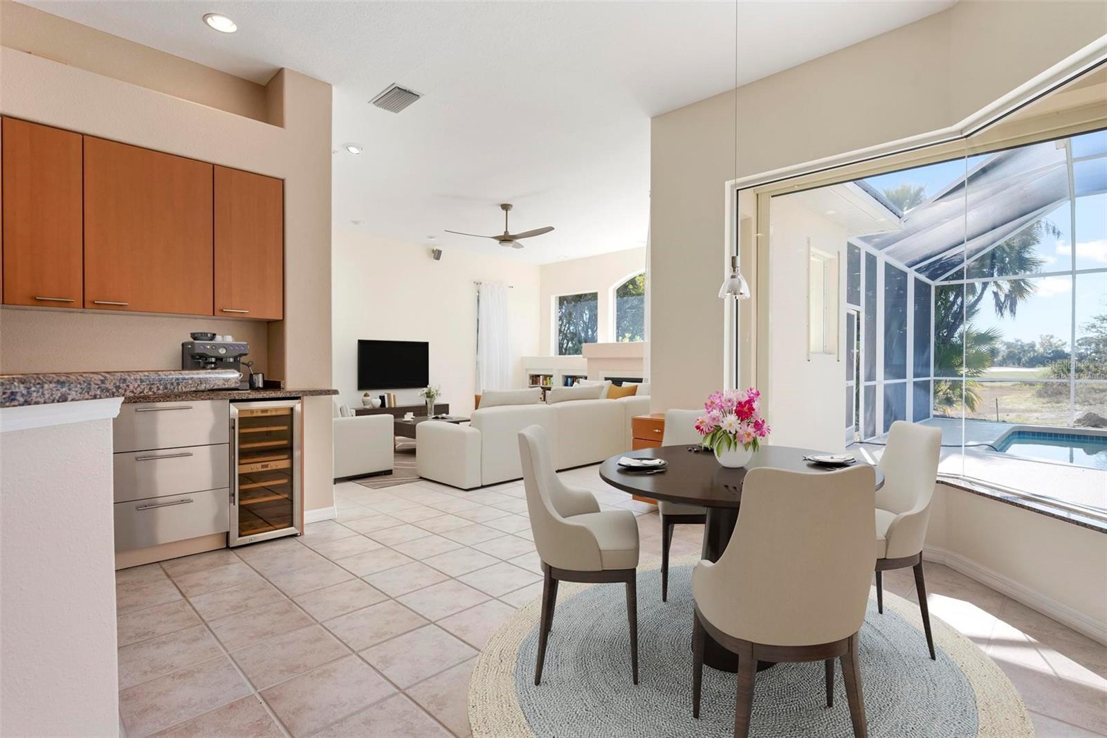 PELICAN POINTE GOLF & COUNTRY CLUB - Residential