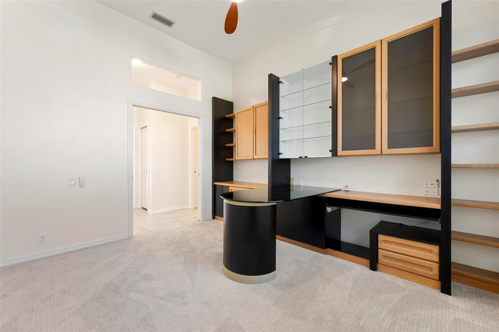 PELICAN POINTE GOLF & COUNTRY CLUB - Residential