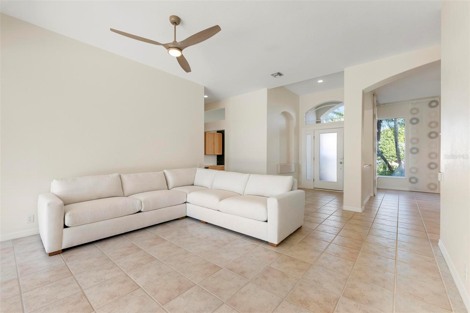 809 BLUE CRANE DRIVE