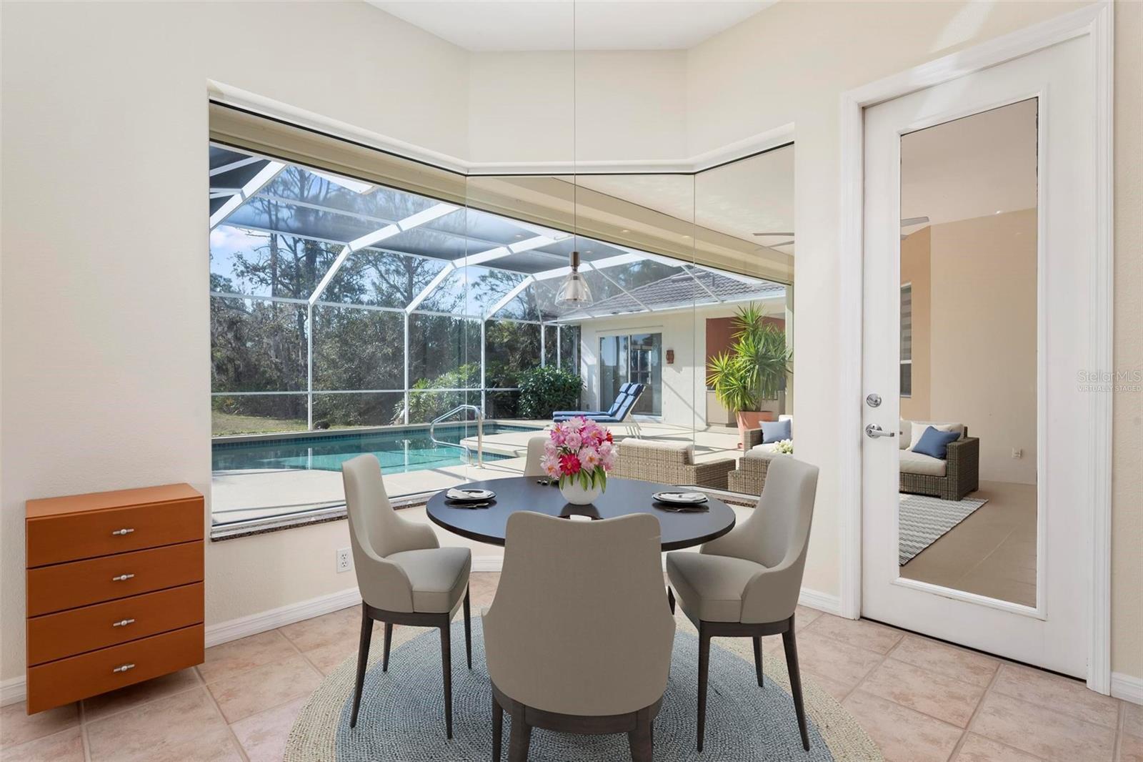 PELICAN POINTE GOLF & COUNTRY CLUB - Residential