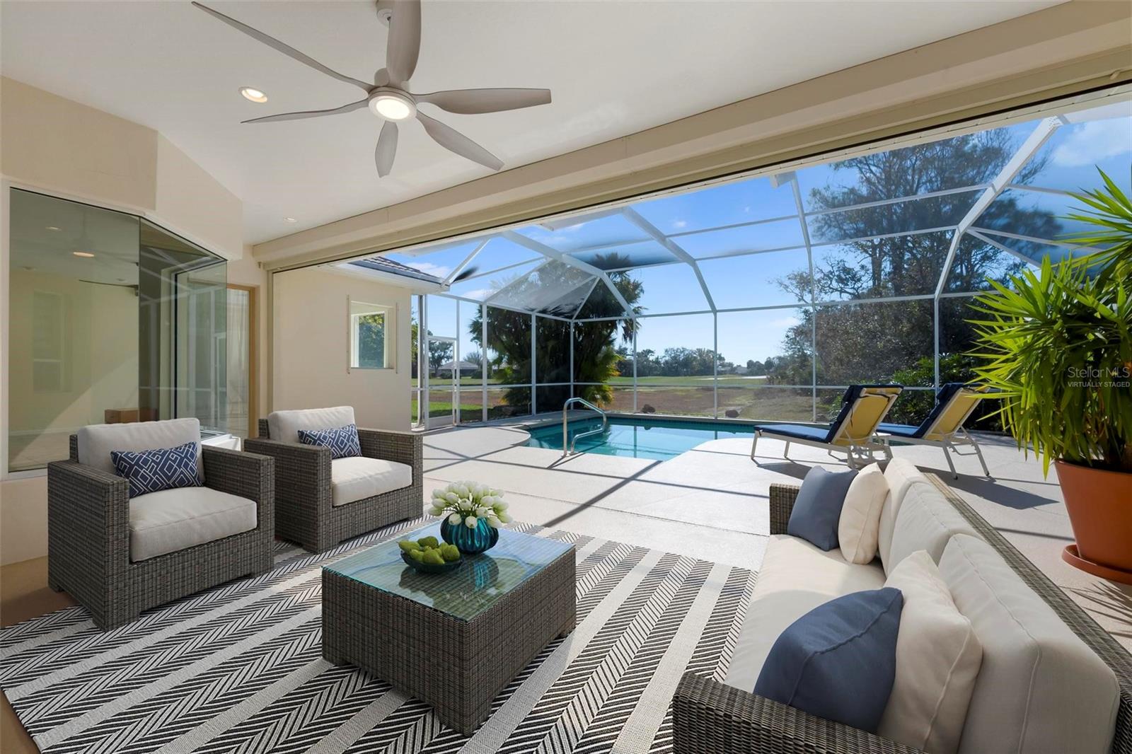 PELICAN POINTE GOLF & COUNTRY CLUB - Residential