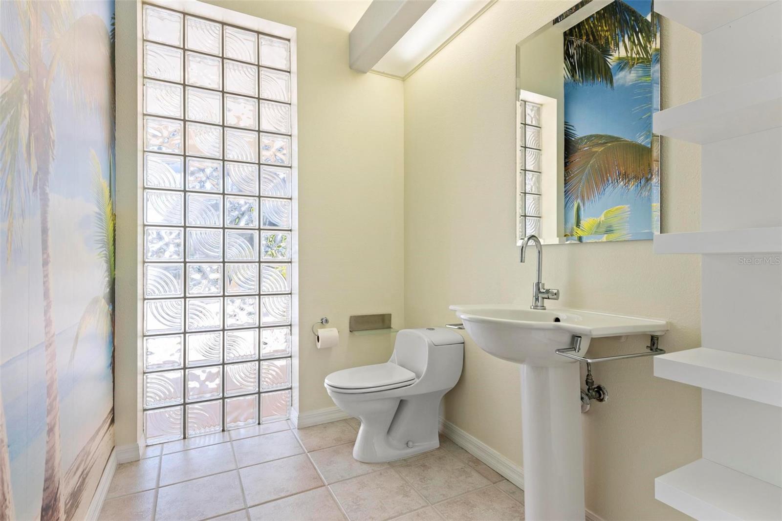 PELICAN POINTE GOLF & COUNTRY CLUB - Residential