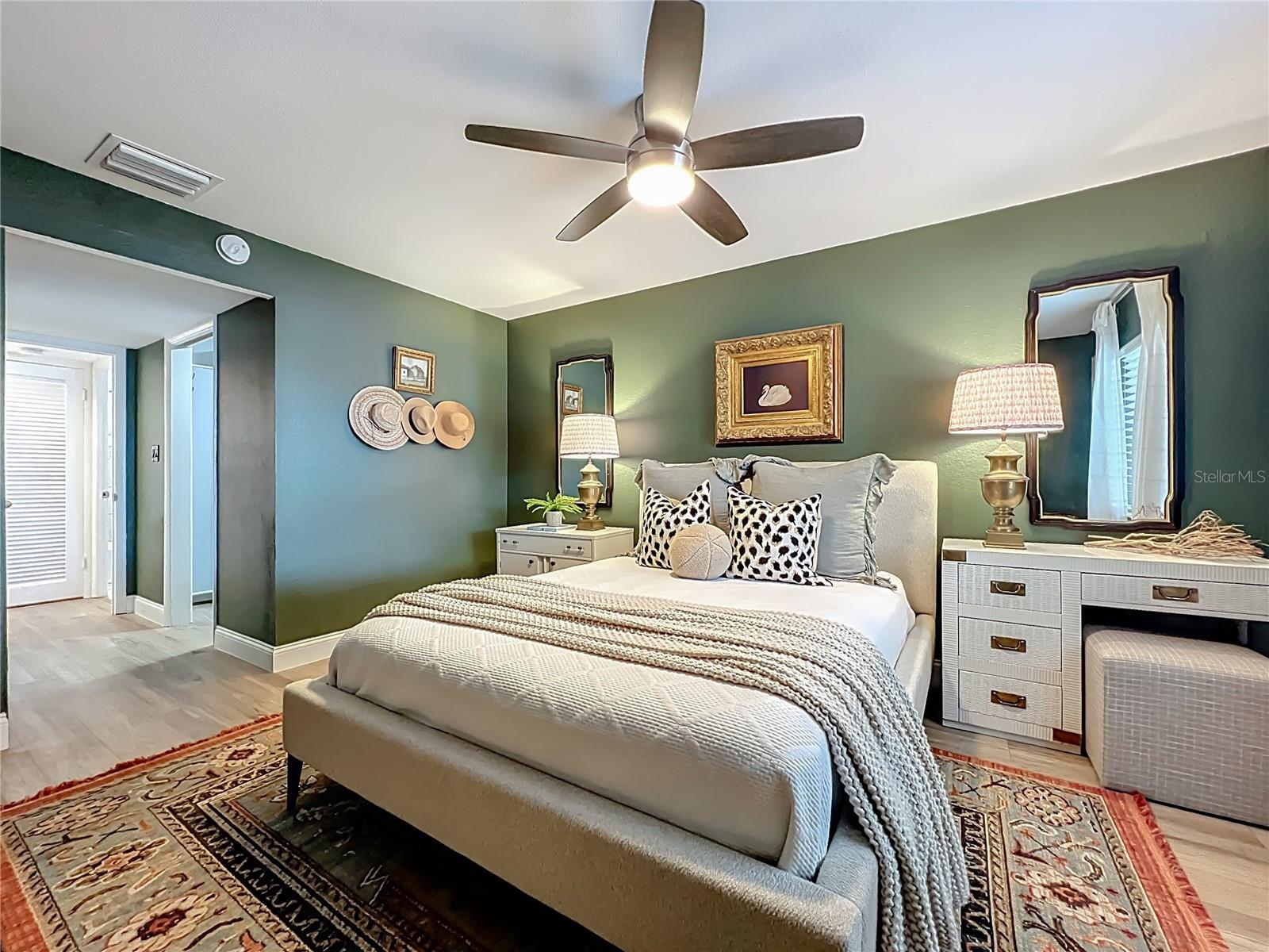 LAKESIDE/DELANEY PARK - Residential