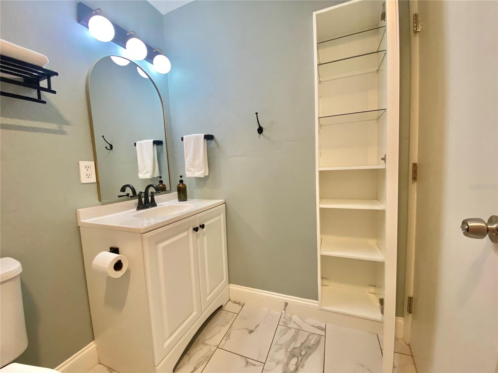 LAKESIDE/DELANEY PARK - Residential