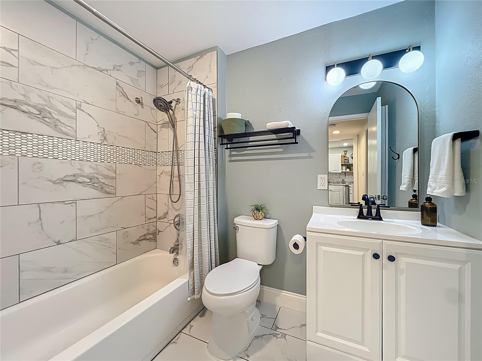 LAKESIDE/DELANEY PARK - Residential