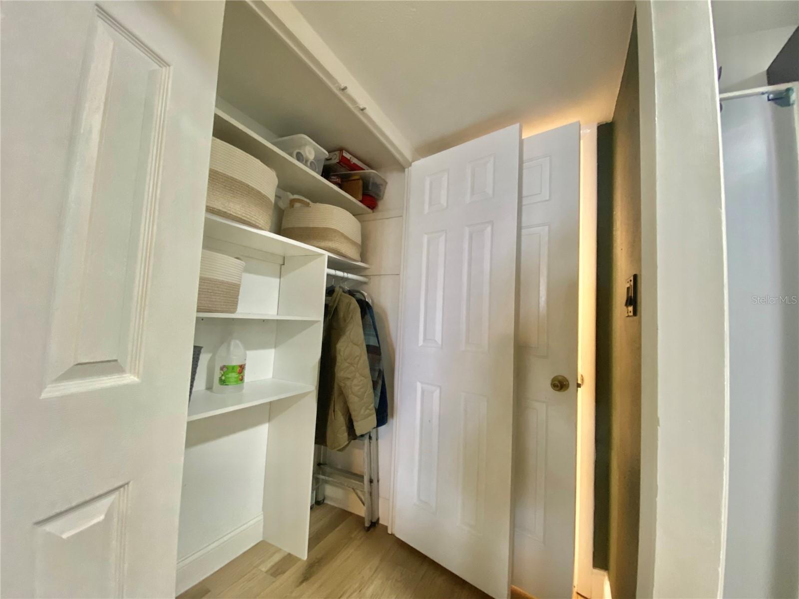 LAKESIDE/DELANEY PARK - Residential