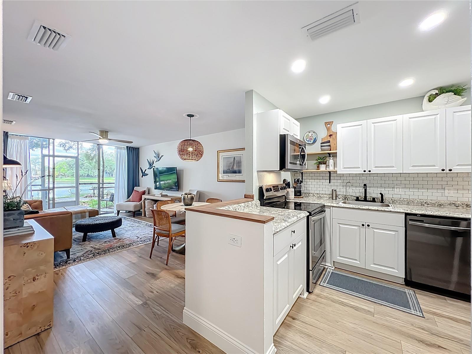 LAKESIDE/DELANEY PARK - Residential