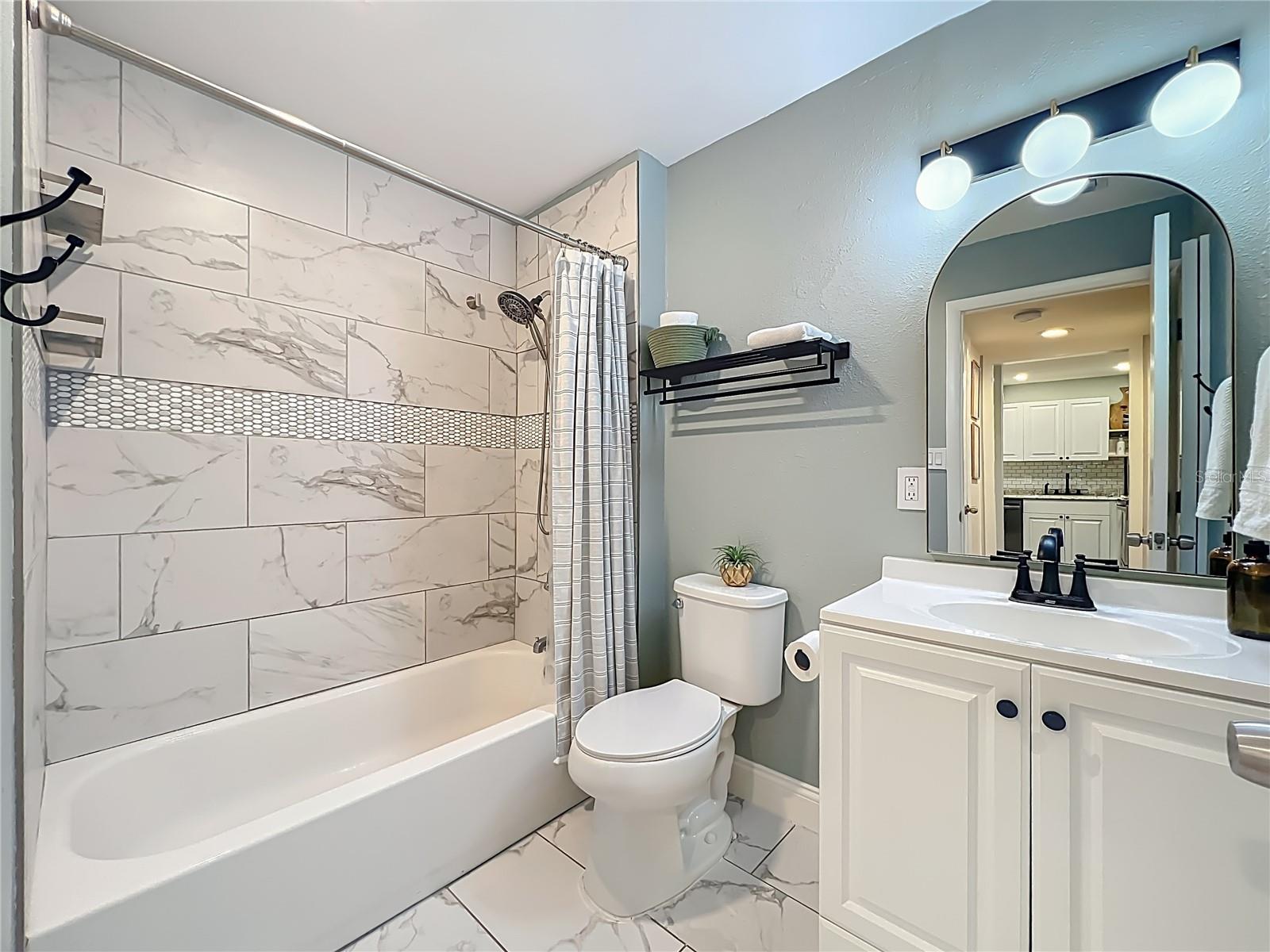 LAKESIDE/DELANEY PARK - Residential