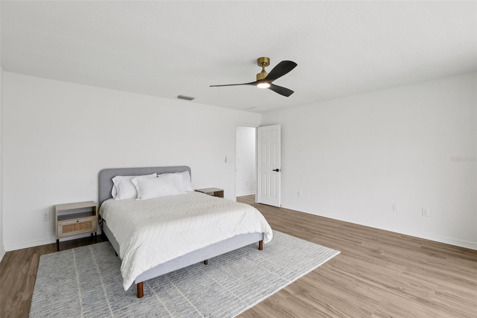 TIERRA VERDE UNIT 1 1ST REP - Residential