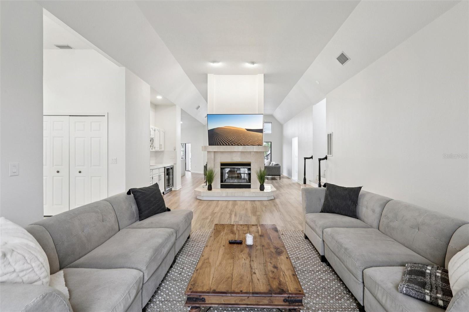 TIERRA VERDE UNIT 1 1ST REP - Residential