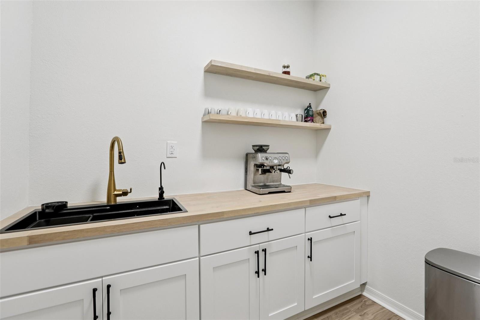 TIERRA VERDE UNIT 1 1ST REP - Residential